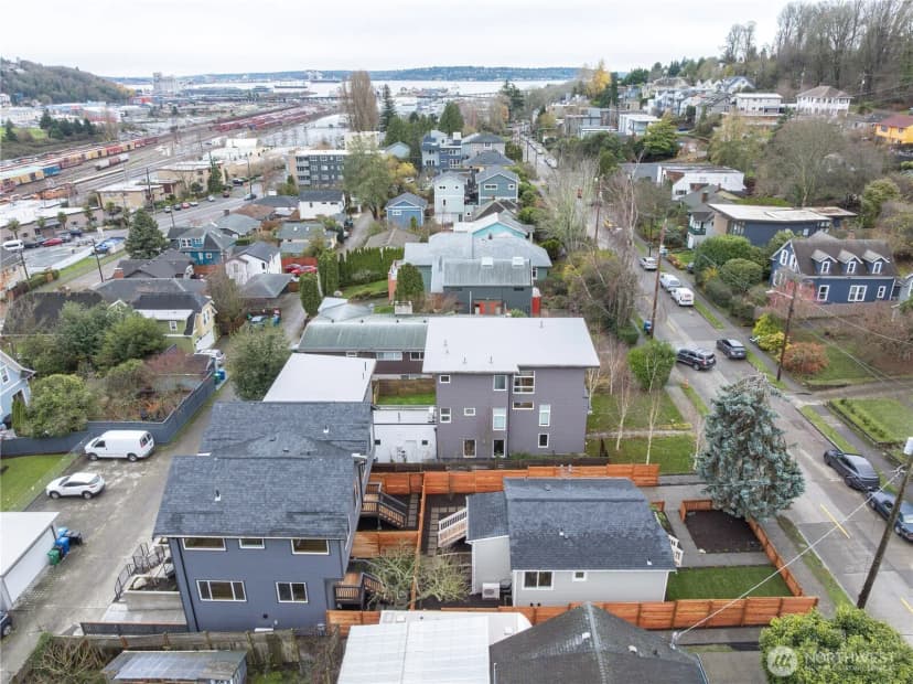 Property photo for 2844 B 22nd Avenue W, Seattle photo 30
