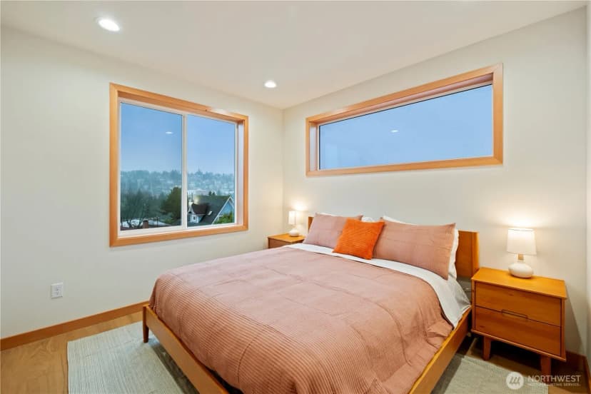 Property photo for 2844 B 22nd Avenue W, Seattle photo 16