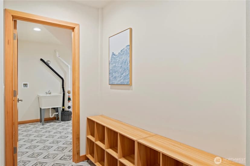 Property photo for 2844 B 22nd Avenue W, Seattle photo 14