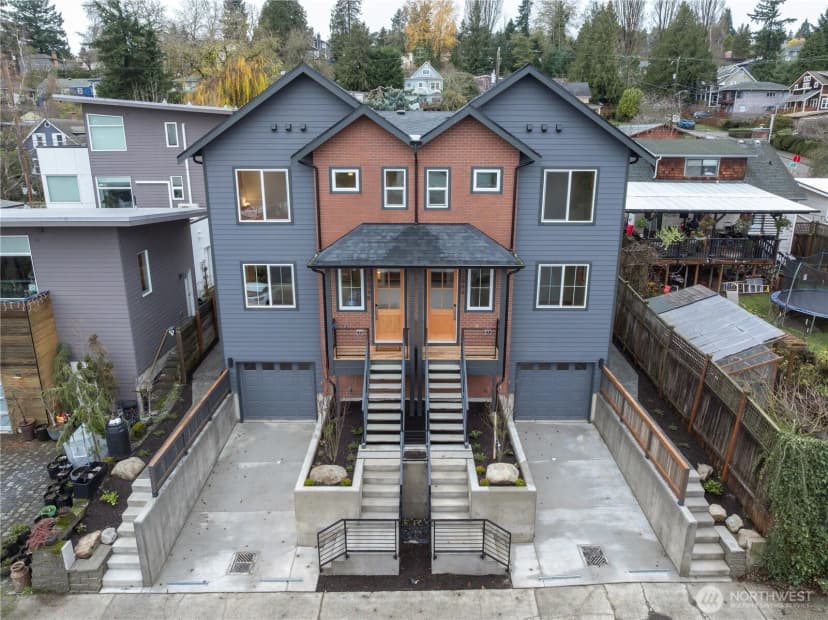 Property photo for 2844 B 22nd Avenue W, Seattle photo 3