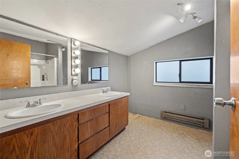 Property photo for 9685 Green Road, Burlington photo 26