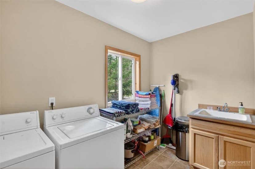 Property photo for 140 Evergreen Valley Loop, Ronald photo 20