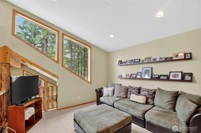 Property photo for 140 Evergreen Valley Loop, Ronald photo 16