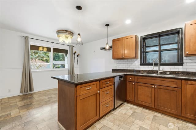 Property photo for 226 Sw 131st Street, Burien photo 5