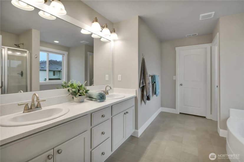 Property photo for 200 Fielding Street Ne, Orting photo 25