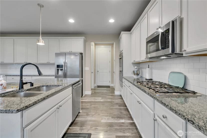 Property photo for 200 Fielding Street Ne, Orting photo 14