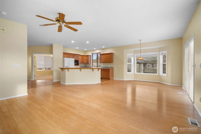 Property photo for 7412 64th Street Ct W, University Place photo 10
