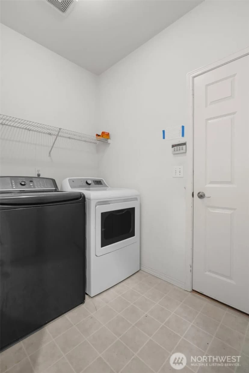 Property photo for 7412 64th Street Ct W, University Place photo 18