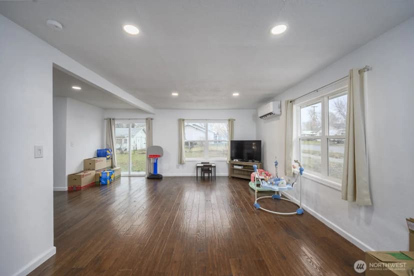 Property photo for 606 Spruce Street, Coulee Dam photo 7