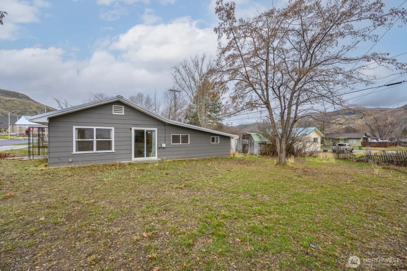 Property photo for 606 Spruce Street, Coulee Dam photo 37