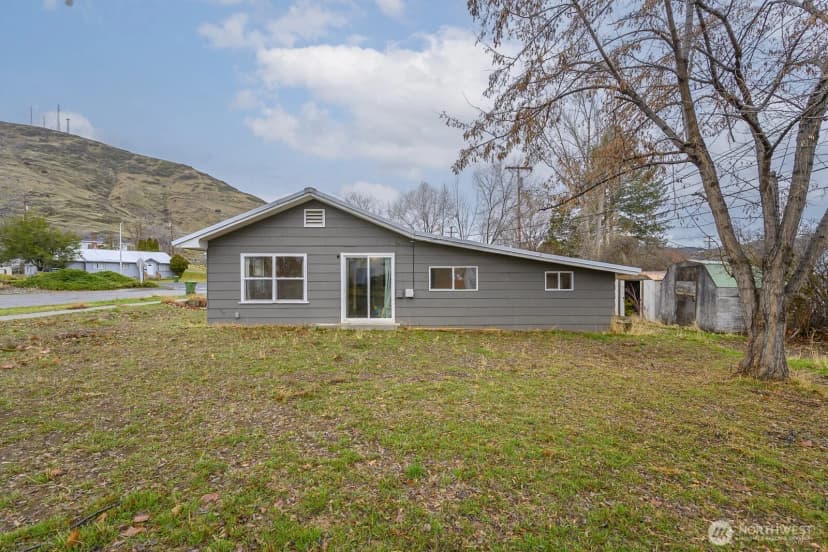 Property photo for 606 Spruce Street, Coulee Dam photo 38