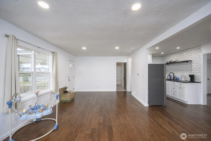 Property photo for 606 Spruce Street, Coulee Dam photo 9