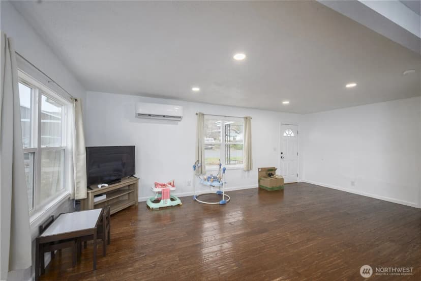 Property photo for 606 Spruce Street, Coulee Dam photo 8