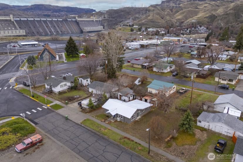 Property photo for 606 Spruce Street, Coulee Dam photo 6