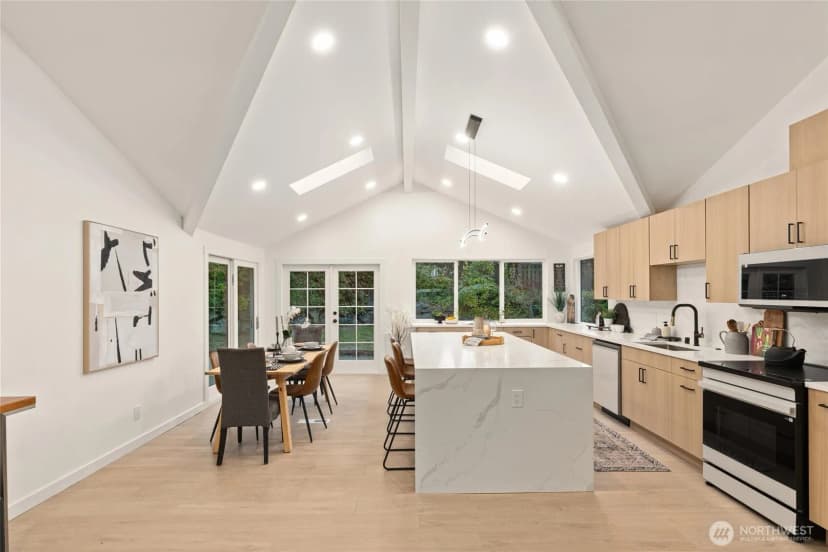 Property photo for 12544 Se 16th Street, Bellevue photo 12