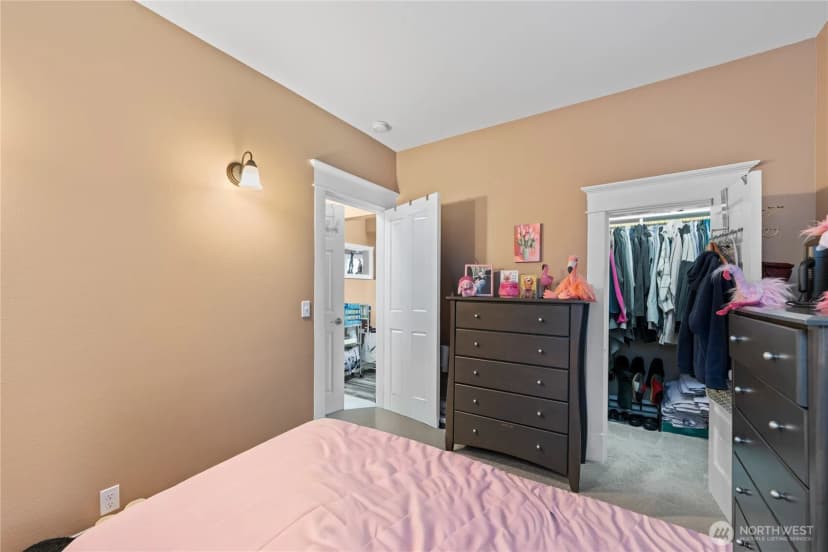 Property photo for 520 O Avenue, Anacortes photo 17