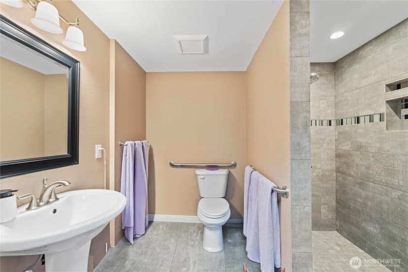 Property photo for 520 O Avenue, Anacortes photo 18