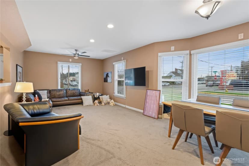 Property photo for 520 O Avenue, Anacortes photo 5