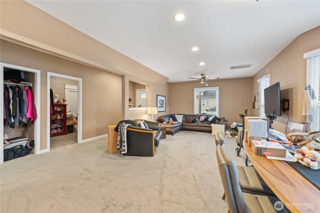 Property photo for 520 O Avenue, Anacortes photo 4
