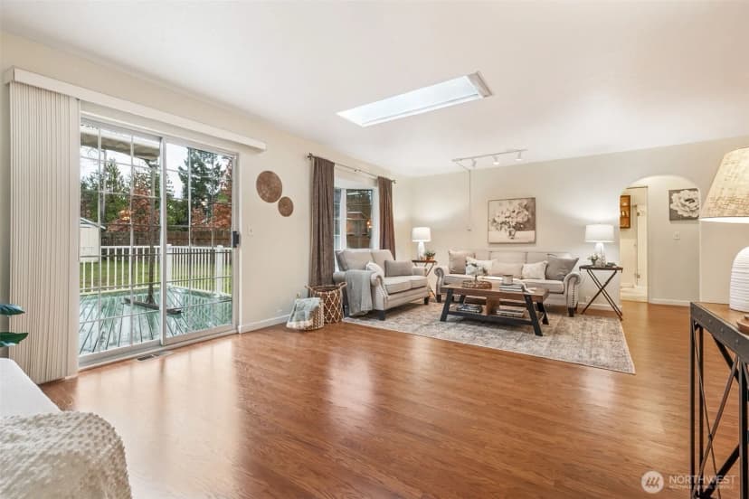 Property photo for 107 S 192nd Street, Des Moines photo 6