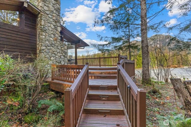 Property photo for 18021 433rd Avenue Se, Gold Bar photo 3