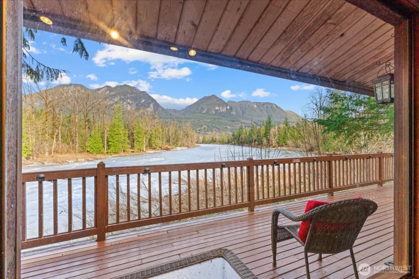 Property photo for 18021 433rd Avenue Se, Gold Bar photo 4