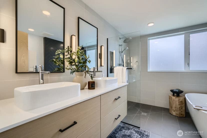 Property photo for 511 Howe #a, Seattle photo 13