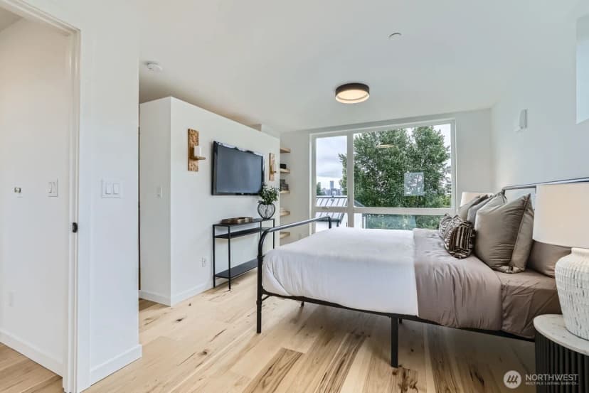 Property photo for 511 Howe #a, Seattle photo 9