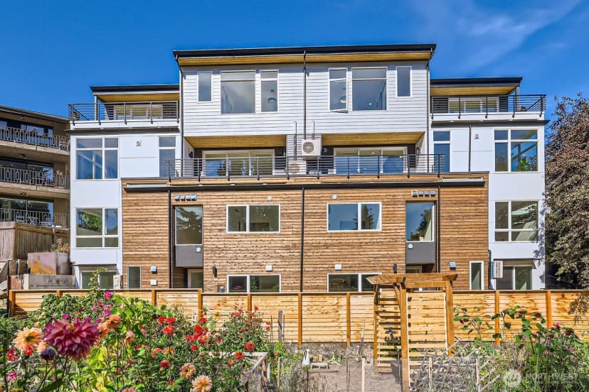 Property photo for 511 Howe #a, Seattle photo 25