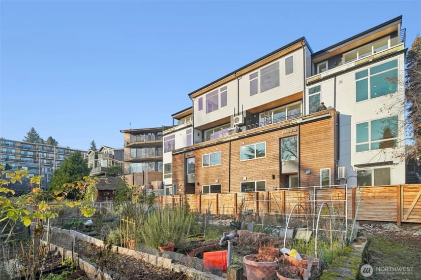 Property photo for 511 Howe #a, Seattle photo 26