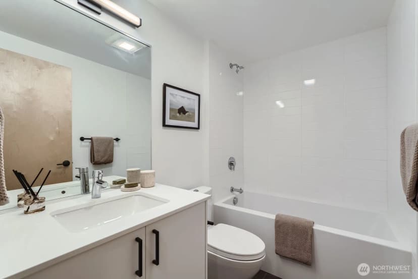 Property photo for 511 Howe #a, Seattle photo 18