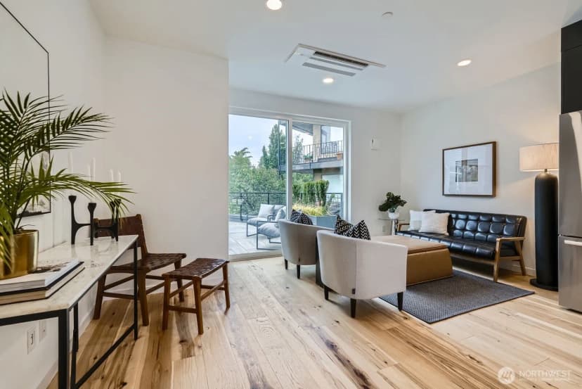 Property photo for 511 Howe #a, Seattle photo 3