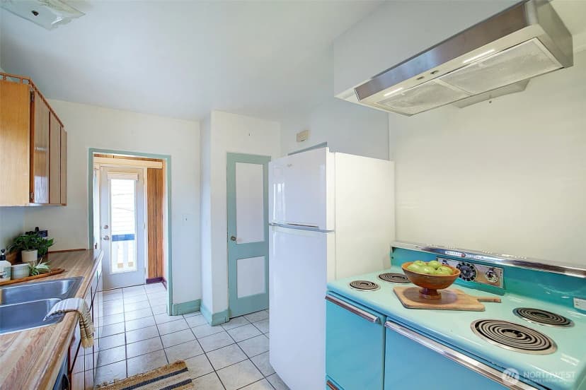 Property photo for 4415 Sw Juneau Street, Seattle photo 15