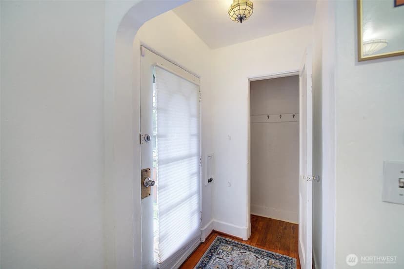 Property photo for 4415 Sw Juneau Street, Seattle photo 6