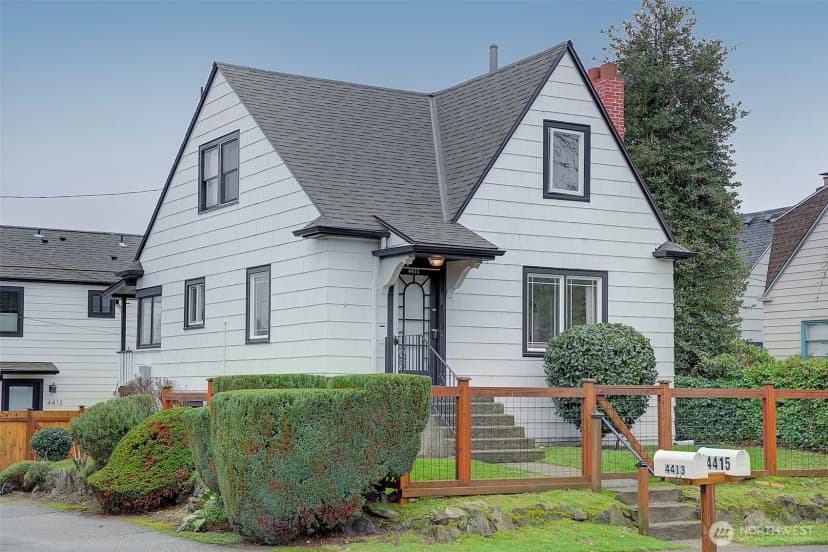 Property photo for 4415 Sw Juneau Street, Seattle photo 2
