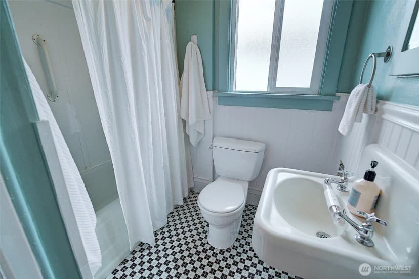Property photo for 4415 Sw Juneau Street, Seattle photo 21