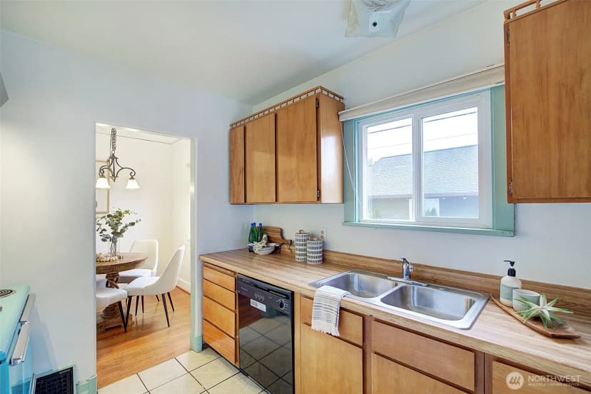 Property photo for 4415 Sw Juneau Street, Seattle photo 14