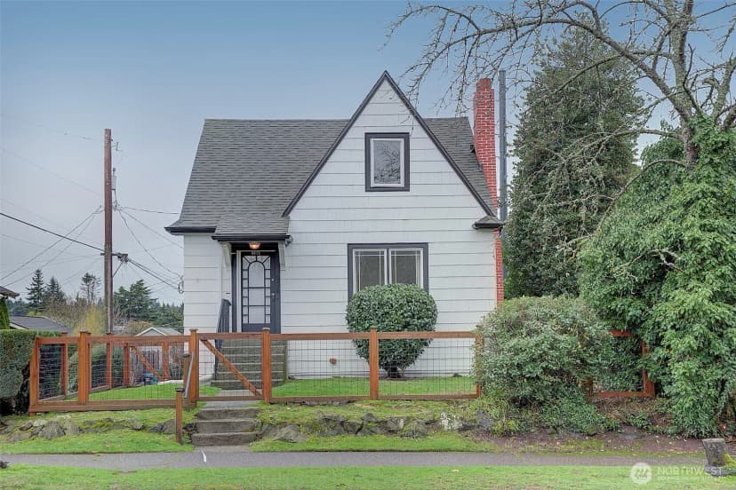 Property photo for 4415 Sw Juneau Street, Seattle