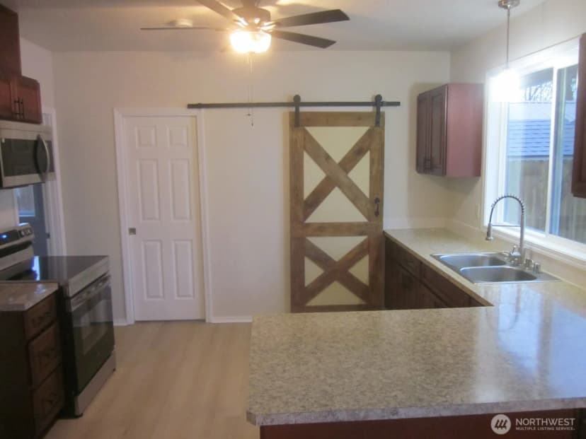 Property photo for 506 S Maple Street, Kelso photo 3