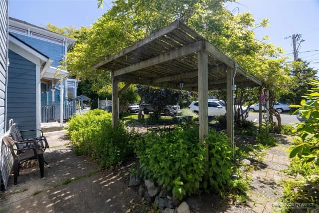 Property photo for 602 N Main Street, Coupeville photo 3
