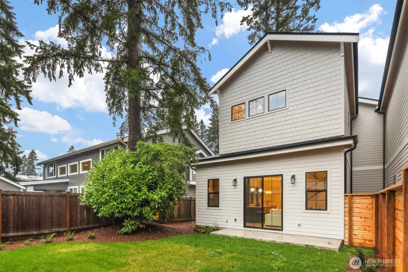Property photo for 891 166th Avenue Ne, Bellevue photo 22