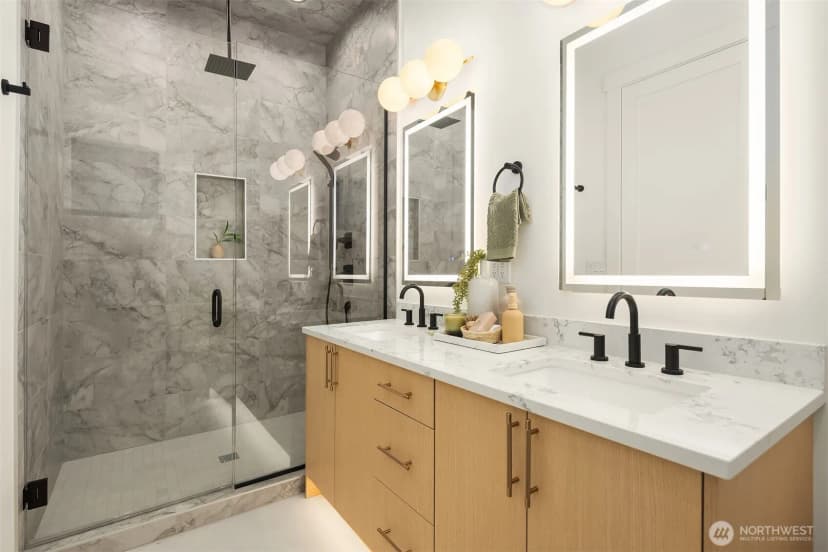 Property photo for 891 166th Avenue Ne, Bellevue photo 17