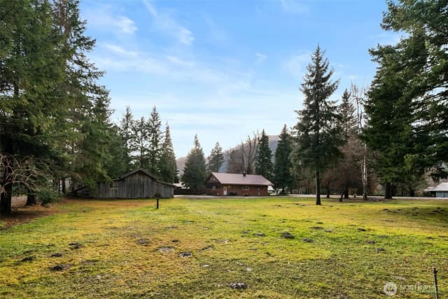 Property photo for 9485 E Leavenworth Road, Leavenworth photo 3