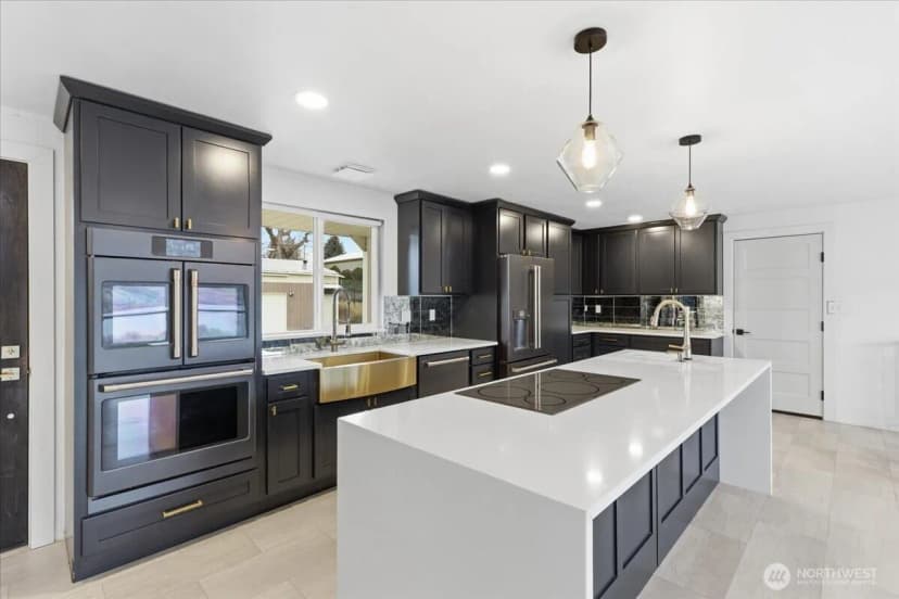 Property photo for 216 Sandy Lane, Electric City photo 8