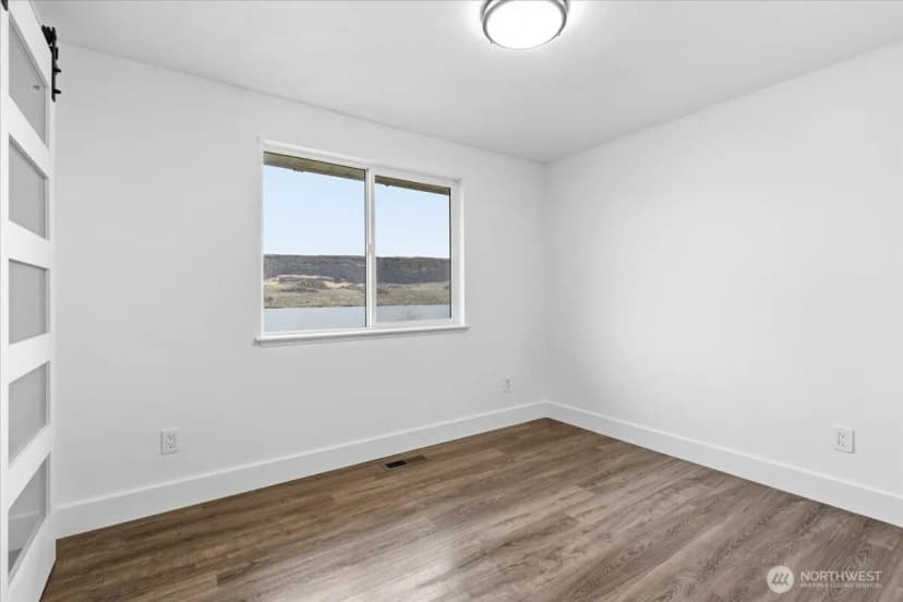 Property photo for 216 Sandy Lane, Electric City photo 11