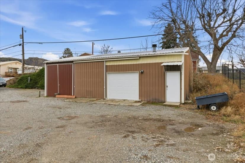 Property photo for 216 Sandy Lane, Electric City photo 33