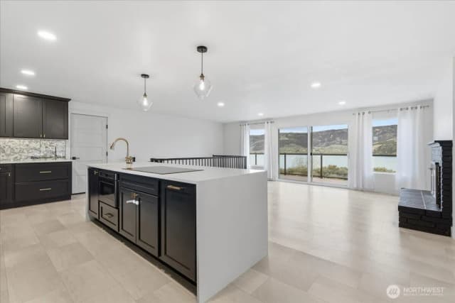 Property photo for 216 Sandy Lane, Electric City photo 3