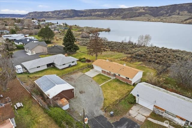 Property photo for 216 Sandy Lane, Electric City photo 2