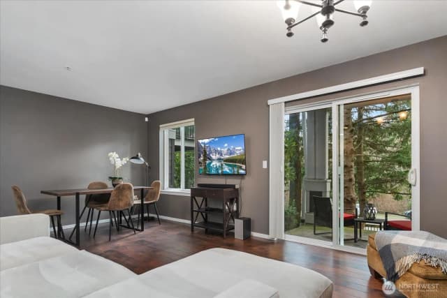 Property photo for 5589 Lakemont Boulevard Se #1702, Bellevue photo 3