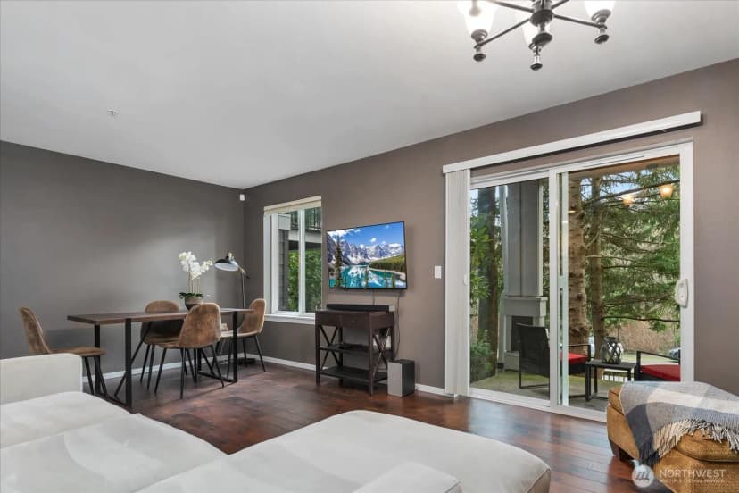 Property photo for 5589 Lakemont Boulevard Se #1702, Bellevue photo 3